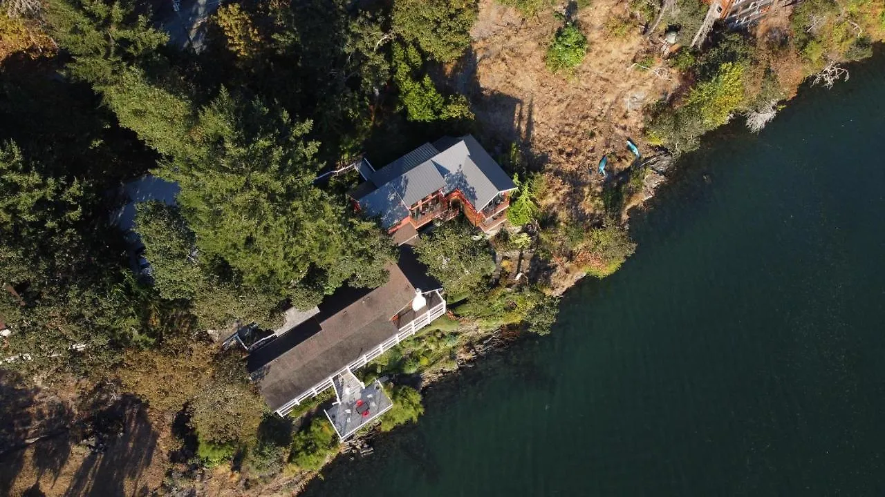 Salishan Tree House Suite Cowichan Bay 0*,