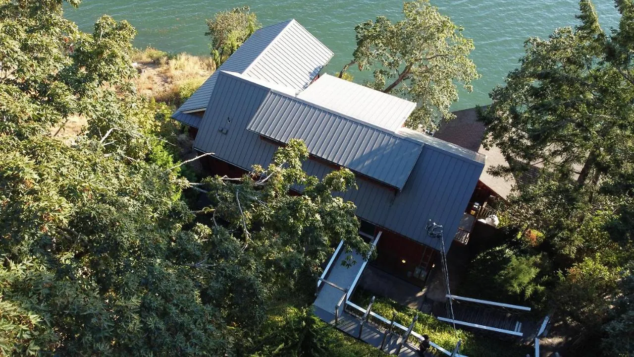 Holiday home Salishan Tree House Suite Cowichan Bay
